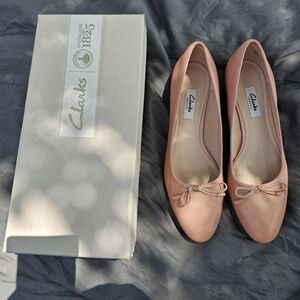 Clarks Women's Pink Ballet Flats